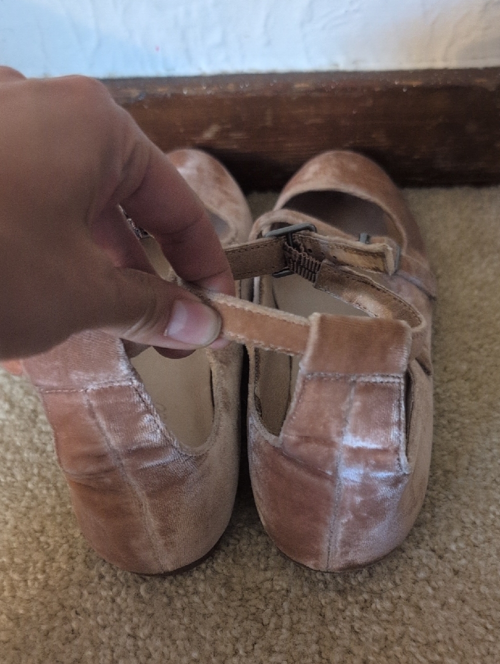 Madewell 'Julie' Triple Buckle Velvet Flats in Rose - Picture 5 of 11